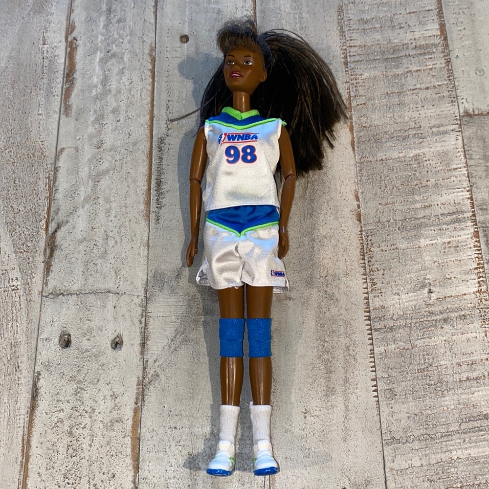 EUC Vintage AA WNBA Barbie